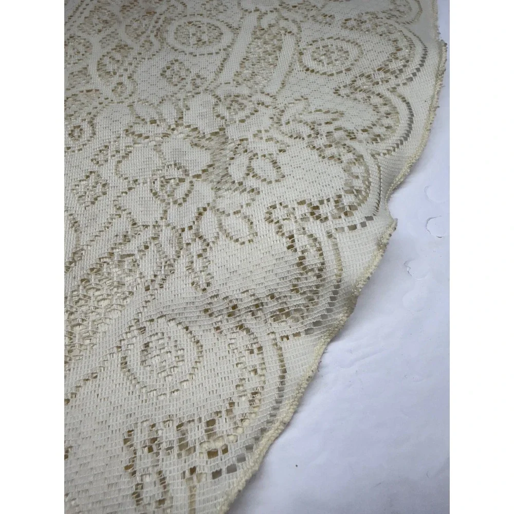 Vintage Round Lace Tablecloth Cream Floral Medallion Scalloped Edge 46 Inch